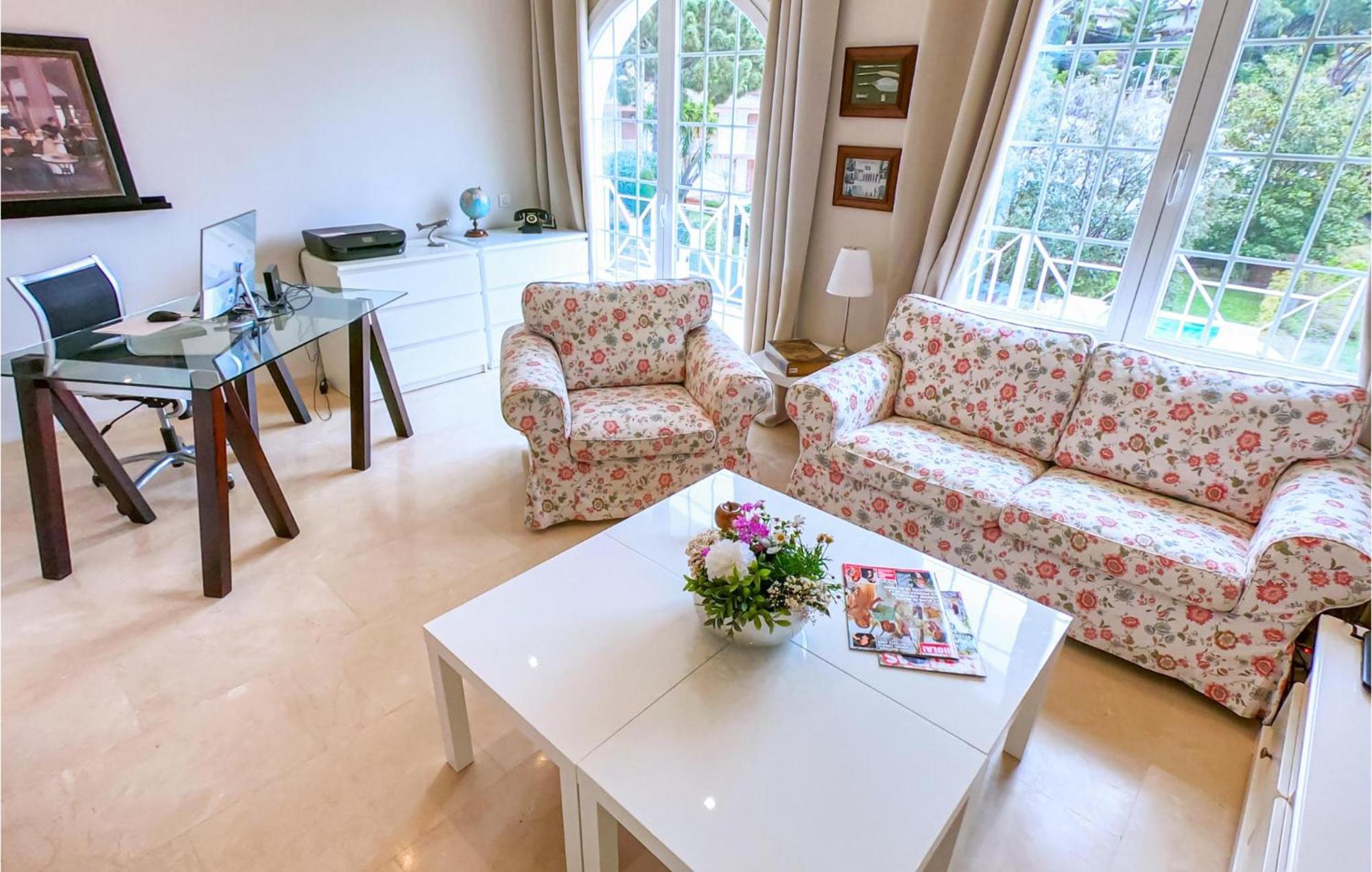 Nice Home In Cabrils With House A Mountain View ภายนอก รูปภาพ
